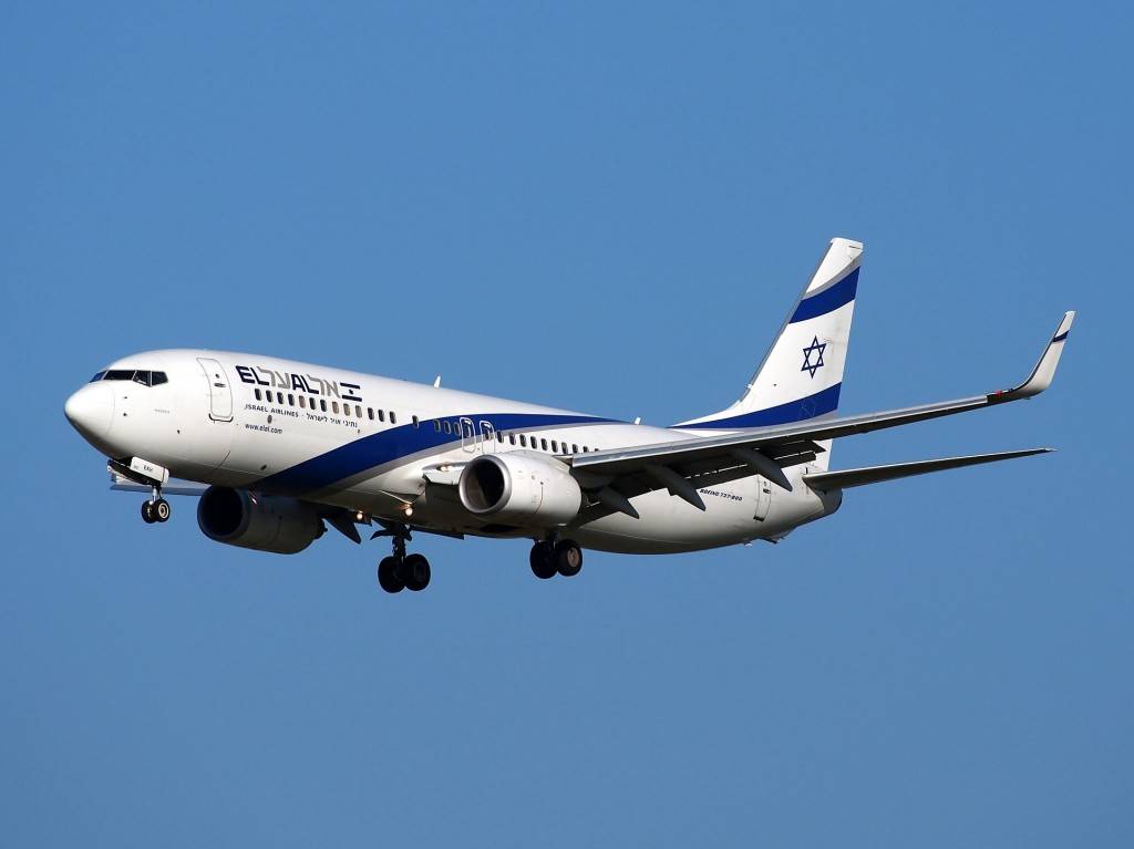 La aerolínea nacional de Israel gana el premio por su portátil El Al Blanket para pasajeros (https://pixabay.com/en/boeing-737-israeli-airlines-take-off-867318/)