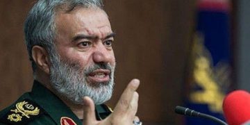 Comandante naval de Irán amenaza con hundir barcos estadounidenses
