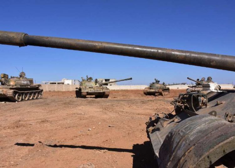 El régimen de Assad coloca tanques y artillería en la zona de amortiguación con Israel