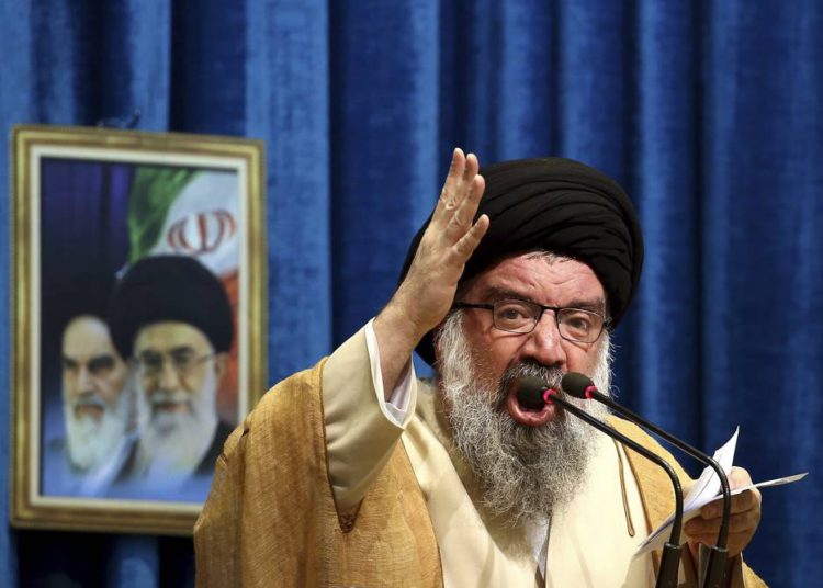 Principal clérigo iraní advierte que Hezbolá puede arrasar Haifa y Tel Aviv