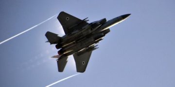 Rusia y Siria culpan a Israel por ataque mortal en la base aérea en Homs