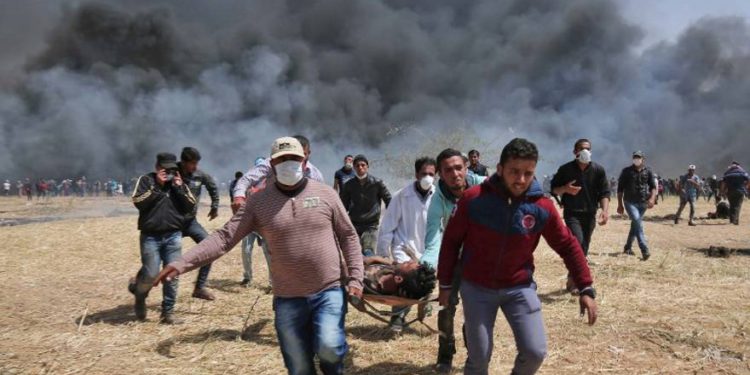 Sindicato de periodistas palestinos dice que 6 reporteros fueron tiroteados por Israel en Gaza
