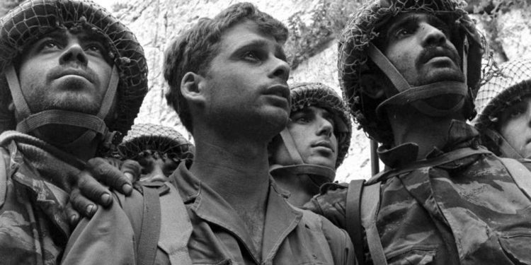 Soldiers of Israel take Jerusalem in 1967