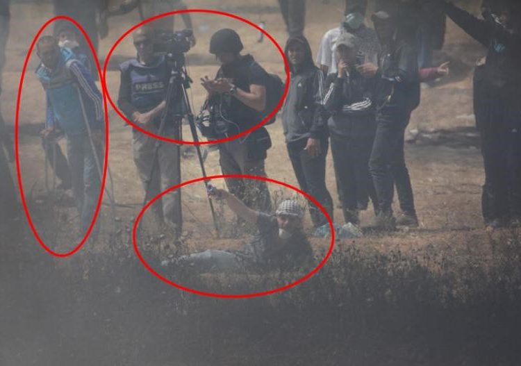 Terroristas palestinos colocan explosivo en la valla de seguridad