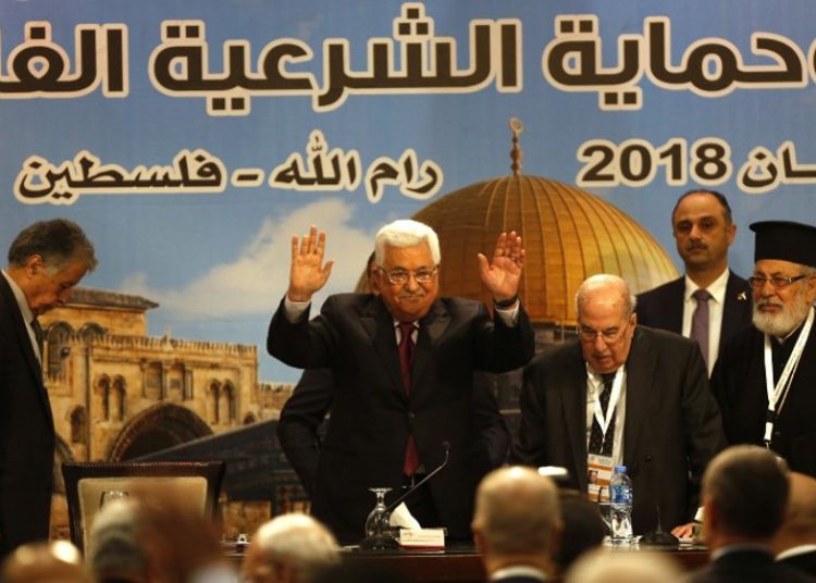 Abbas: comportamiento de los judíos y no el antisemitismo causa del Holocausto