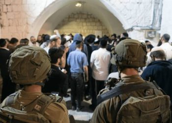Palestinos atacan con explosivos a judíos que visitaban la Tumba de José