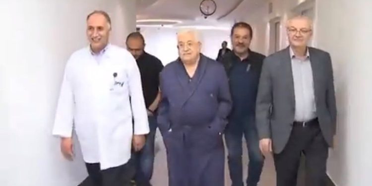 Mahmoud Abbas con neumonía, su situación mejora según informes