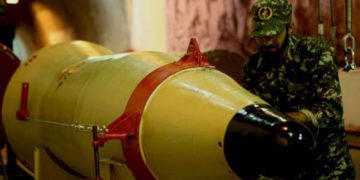 Irán busca en Suecia tecnología para armas nucleares - Reporte de inteligencia