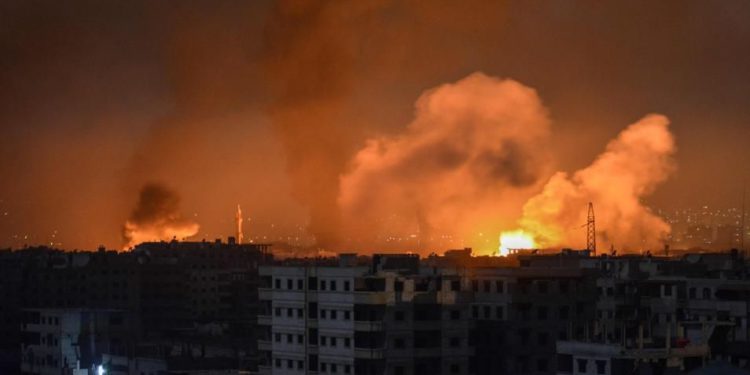 Circulan imágenes del impacto de un ataque aéreo en Siria atribuido a Israel