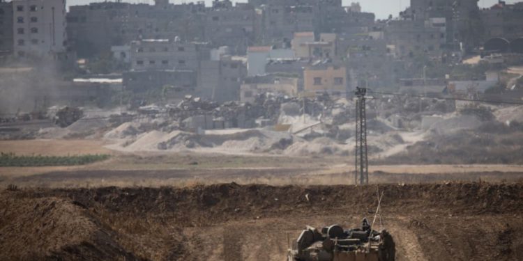 Hamas ataca a las FDI en la frontera, ejército responde y mata a un terrorista
