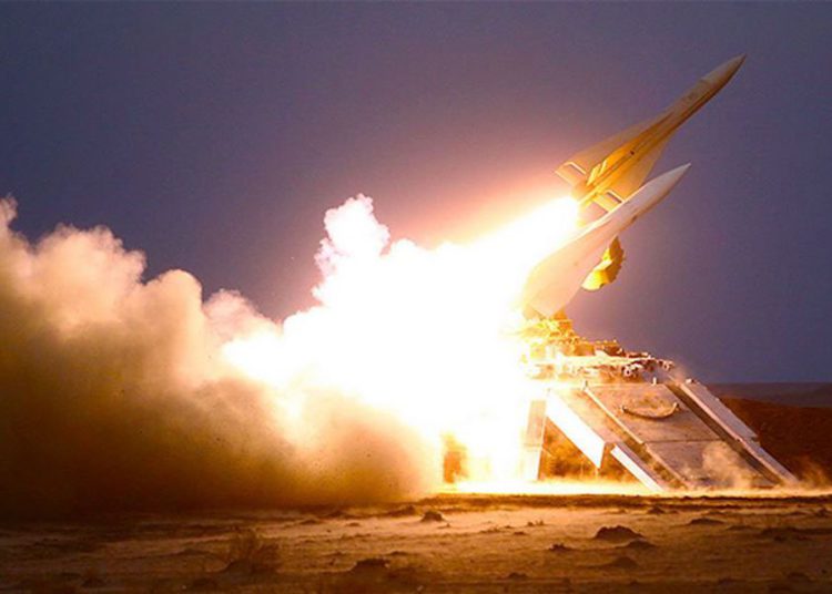 Irán prepara aluvión de misiles al norte de Israel