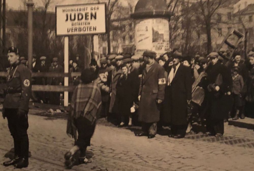 Museo del Holocausto Yad Vashem retira «policía polaca» de leyenda de foto por presión polaca