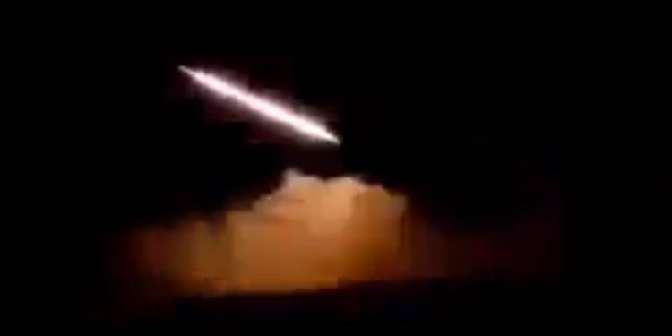 Vídeos muestran la andanada de misiles de iraníes contra Israel