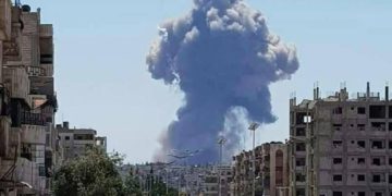 Se reportan grandes explosiones en base de la fuerza aérea siria