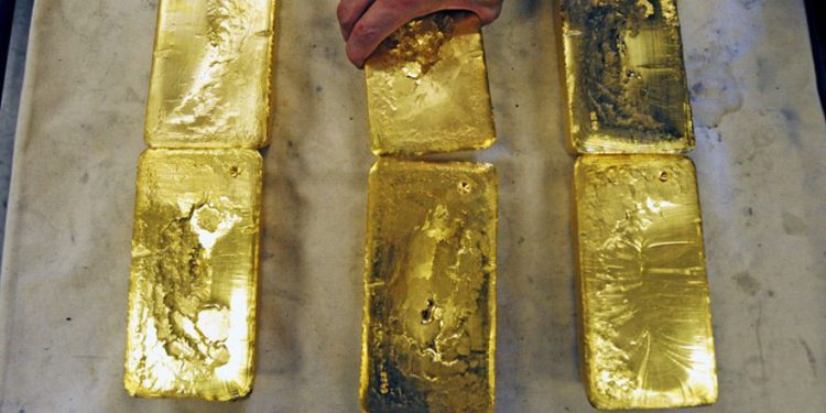 Conserje encuentra lingotes de oro en un aeropuerto en Corea del Sur