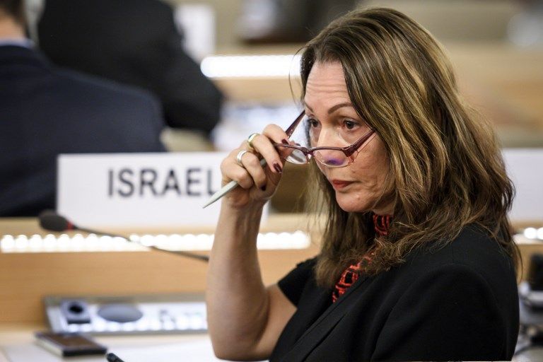 La enviada de Israel, Aviva Raz Shechter, durante una sesión especial del Consejo de Derechos Humanos de las Naciones Unidas el 18 de mayo de 2018, que votó a favor de una investigación sobre la violencia en la frontera de Gaza. (AFP / Fabrice Coffrini)