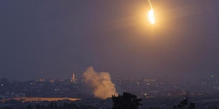 Segundo cohete lanzado desde Gaza tras ataques de represalia de Israel contra Hamas