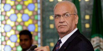 El rey Abdullah ofrece a Erekat tratamiento médico en Jordania