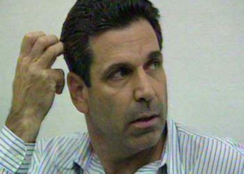 Irán dice que no sabe nada del ex ministro israelí Segev acusado de espionaje