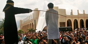 Un impulso a la ley islámica amenaza la democracia en Indonesia