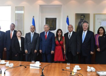 Netanyahu pide a diputados latinoamericanos que trasladen sus embajadas a Jerusalem