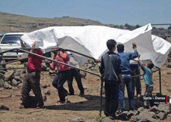 Los sirios huyen a la frontera de Israel mientras Jordania cierra las puertas en medio de la ofensiva de Assad en Daraa