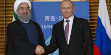 Rouhani y Putin conversan sobre salida de Estados Unidos del acuerdo nuclear