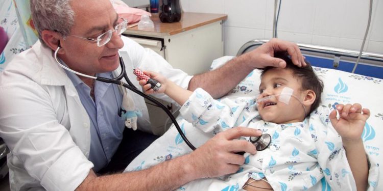 Los médicos israelíes Save a Child's Heart son honrados en la ONU
