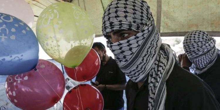 Hamas: Reduciremos el número de globos incendiarios contra Israel, no los detendremos