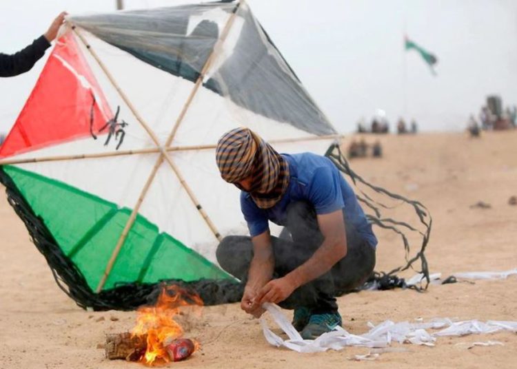FDI ataca a islamistas piromaniacos de Gaza