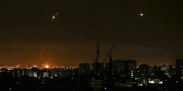 Mujer israelí grave, cohete de Gaza estalló cerca de ella