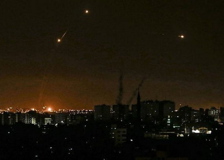 Mujer israelí grave, cohete de Gaza estalló cerca de ella