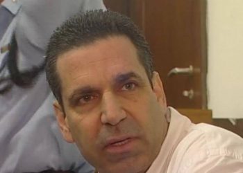 Ex ministro israelí Gonen Segev acusado de espiar para Irán