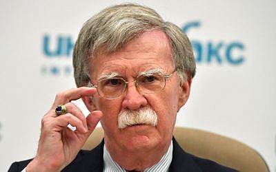 El asesor de seguridad nacional de EE. UU. John Bolton habla durante una conferencia de prensa en Moscú, el 27 de junio de 2018. (AFP Photo / Yuri Kadobnov)