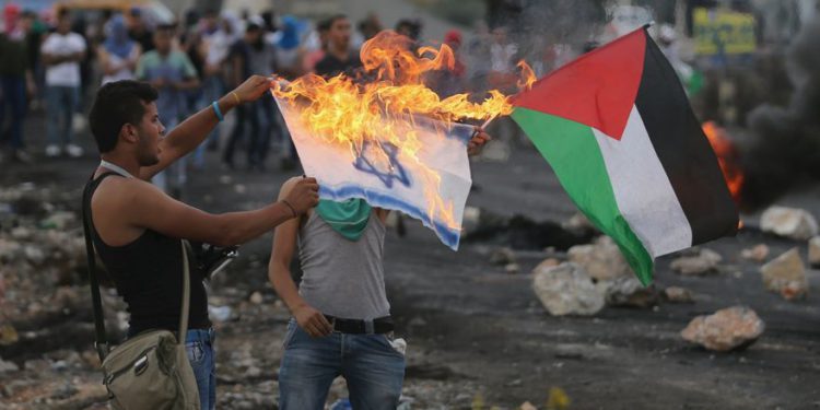 Constitución “Palestina” dice que es islámica y árabe con Jerusalem como capital. Nadie protestó
