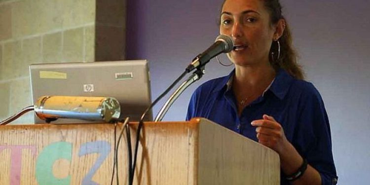 Niegan entrada a Israel a destacada activista judía de BDS
