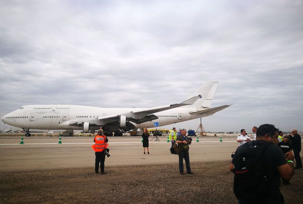 Avión hace aterrizaje seguro de emergencia en el aeropuerto de Ben Gurion después de un problema con el motor