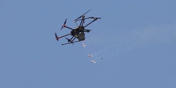 FDI lanza sistema autónomo para interceptar cometas y globos incendiarios de Gaza