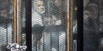 Egipto condena a 11 líderes de la Hermandad Musulmana a cadena perpetua por espionaje