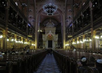 Judíos húngaros ven el antisemitismo como un problema grave según encuesta