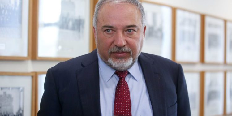 Ministro de Defensa de Israel envió advertencia a Hamas