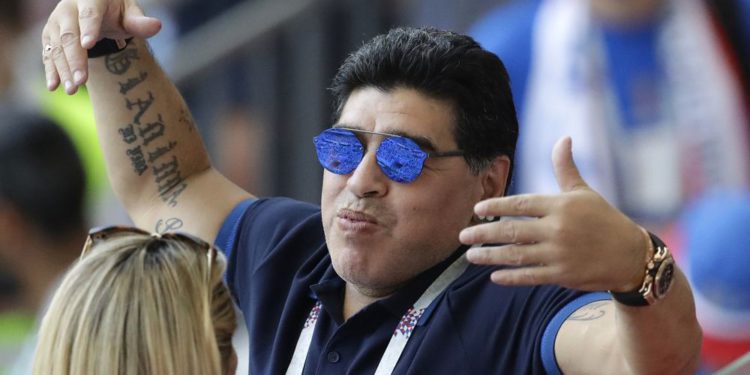 “En mi corazón, soy palestino”, le dijo Maradona Abbas