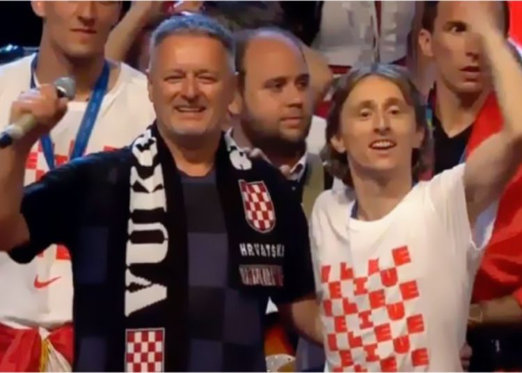 Luka Modric invitó al cantante neo-Nazi Marko Perkovic para celebración por logro en el Mundial