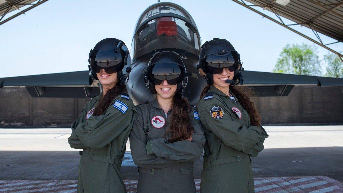 Tres mujeres se unen a la Fuerza Aérea de Israel