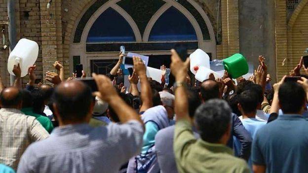 Iraníes protestan por escasez de agua (UCG)