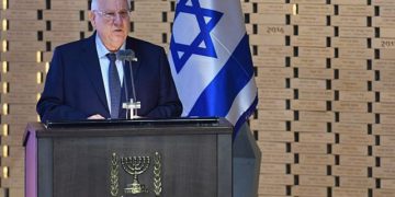 Rivlin: No habrá rehabilitación en Gaza hasta que los cuerpos de los soldados regresaron