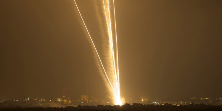 Israel bao fuego: 174 bombas lanzadas desde Gaza