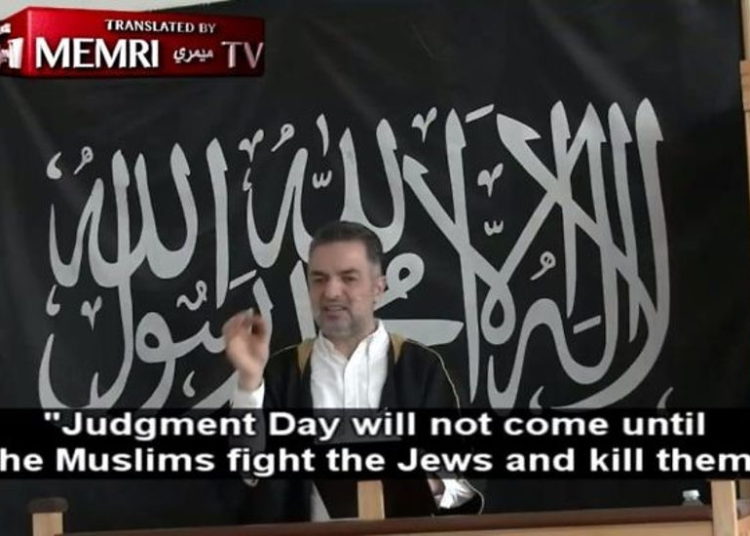 Imán danés acusado de predicar incitando a matar judíos