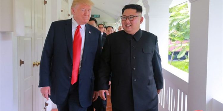 Trump muestra una ' muy buena carta' de Kim