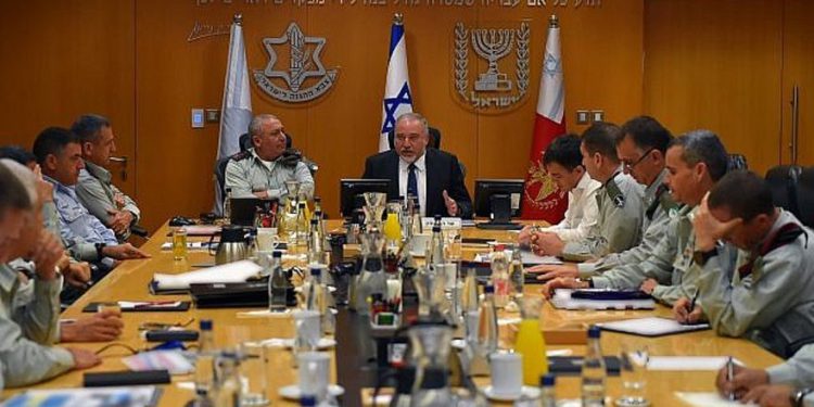 En medio de la calma, Liberman dice que Israel no busca otra guerra en Gaza